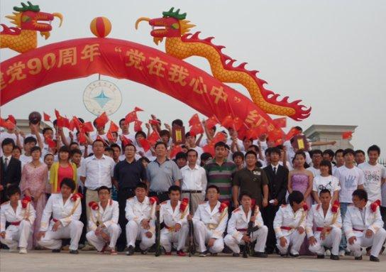三招教会你如何快速给车窗除霜？